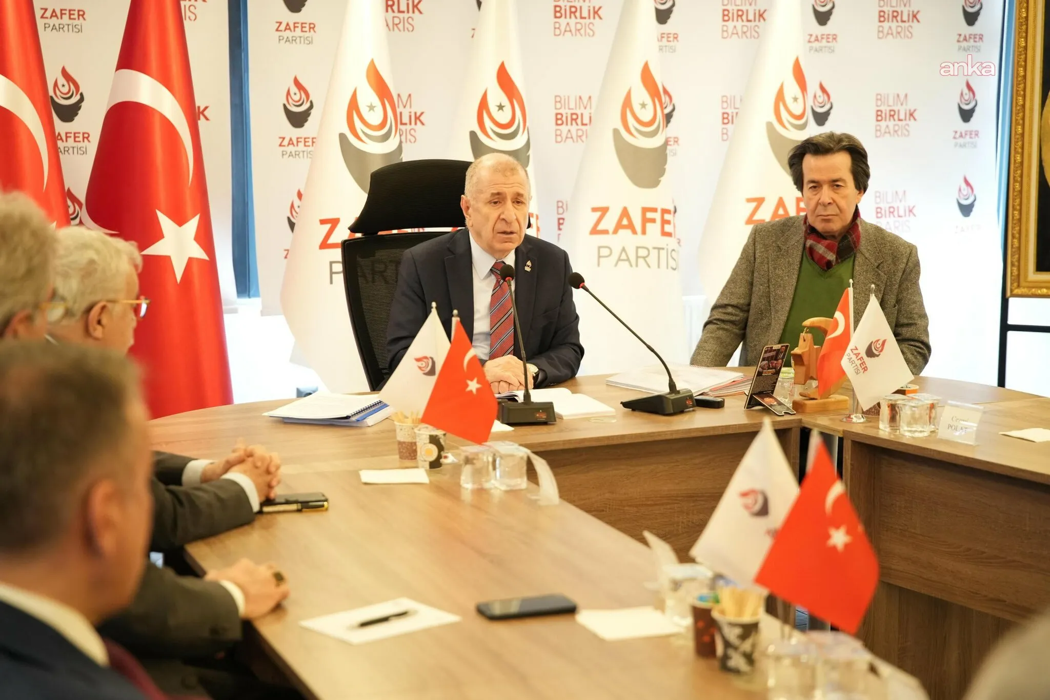 Zafer Partisi Başkanlık Divanı, Ümit Özdağ başkanlığında toplandı