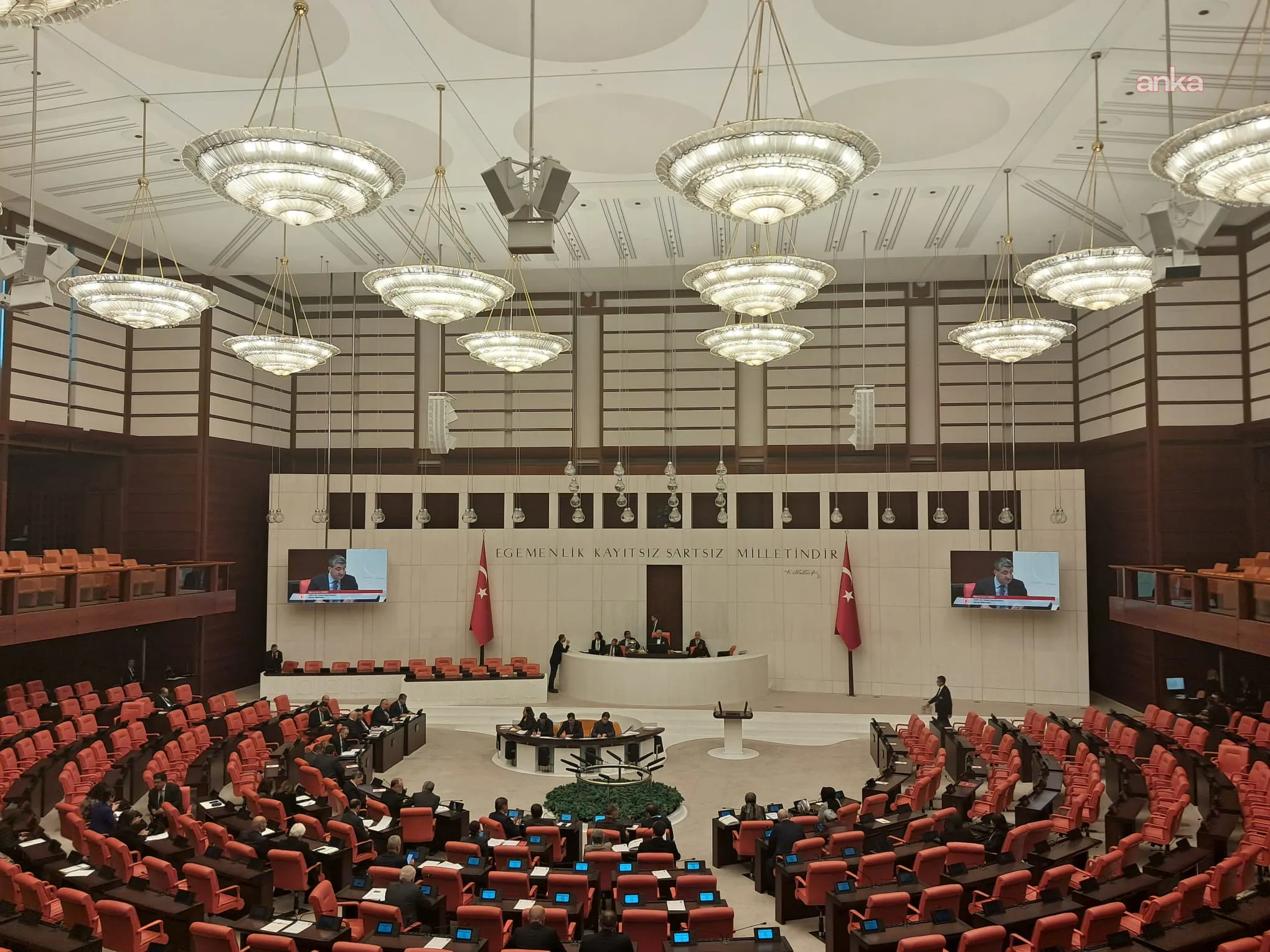 İYİ Parti’nin “polis intiharları araştırılsın” önerisi AK Parti ve MHP oylarıyla reddedildi… CHP’li Bakan: Devleti için canını veren polisin kendi devletinden umudu yok